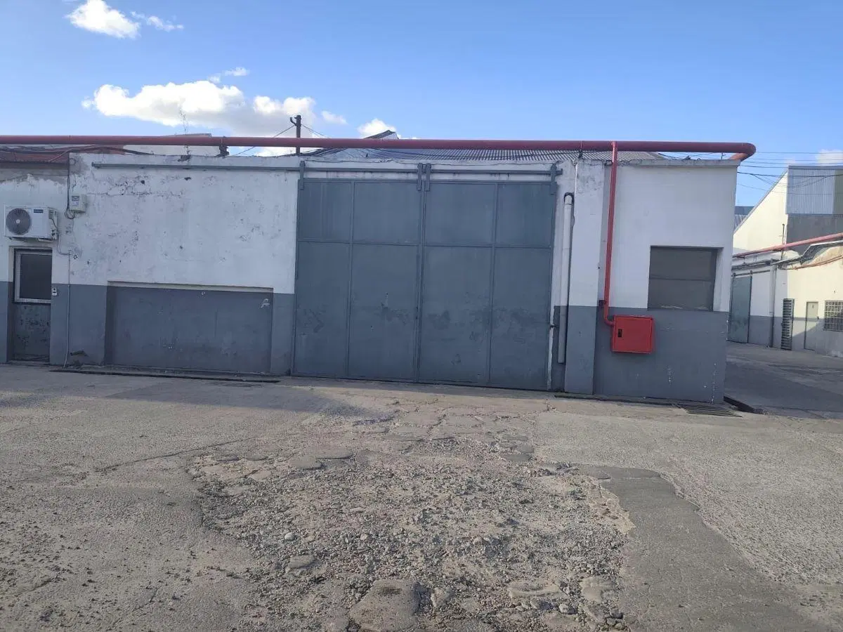 GALPON 200 m2 PREDIO CON SEGURIDAD ULTIMA MILLA 10 MINUTOS CABA 8