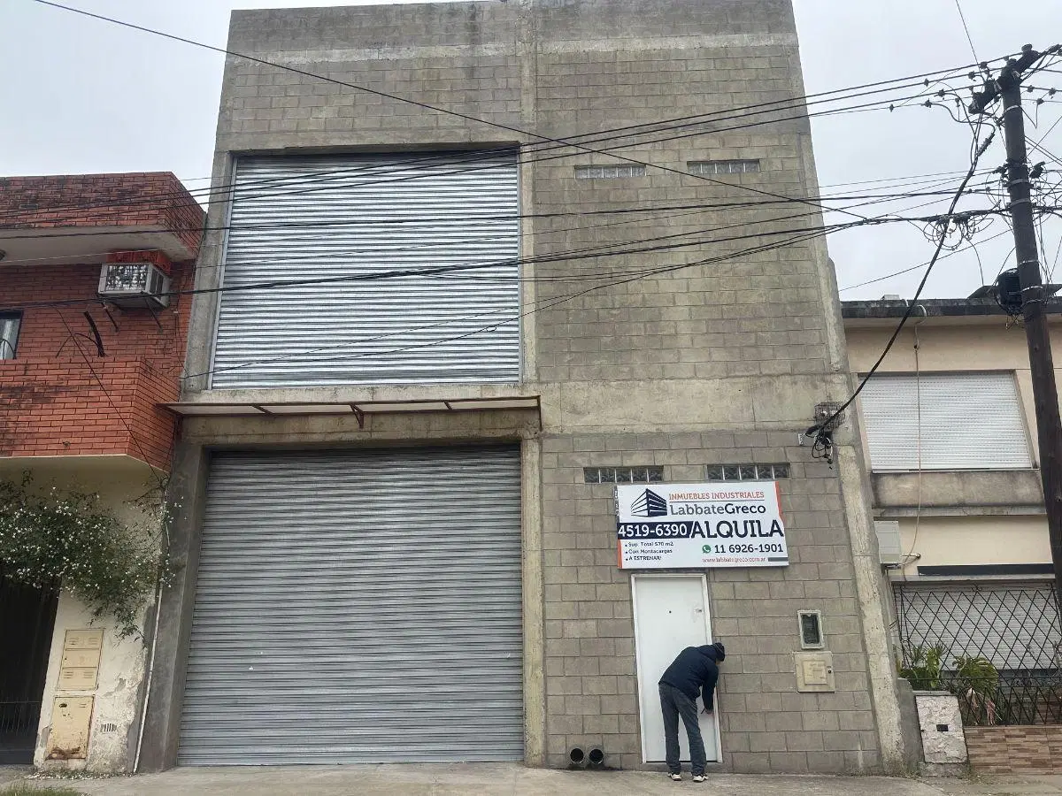 DUEÑO LINDO GALPON 287 M2 NUEVO 9 MIN CABA 2