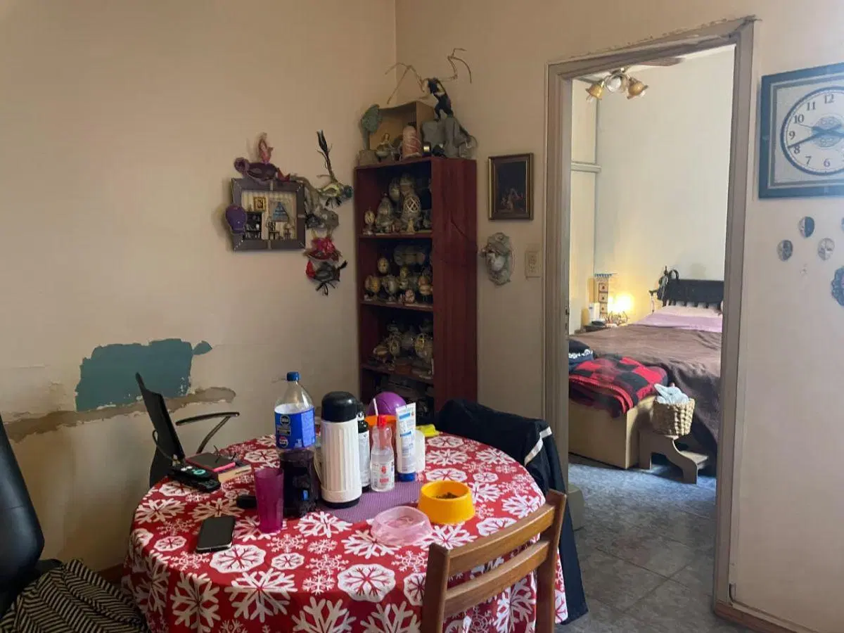 Departamento de 60 m² con 3 dormitorios " A REFACCIONAR " en venta en Balvanera 2
