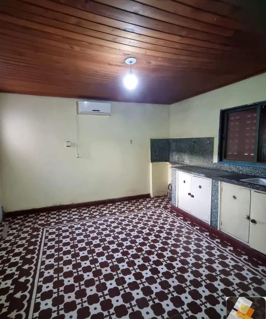 Casa en venta c/ cochera en Cutral Có 5