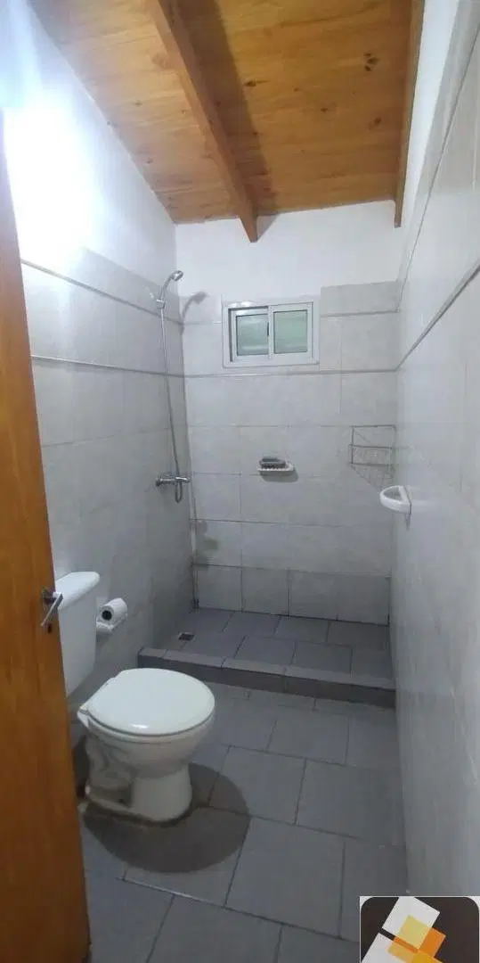 Casa en alquiler c/ cochera en Plottier 4