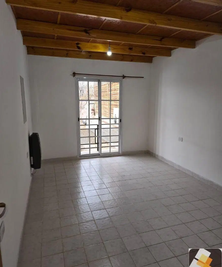Dúplex en alquiler c/ cochera en Plottier 8
