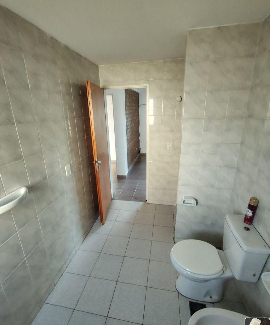 Foto de Casa en alquiler c/ cochera en Plottier, imagen 3