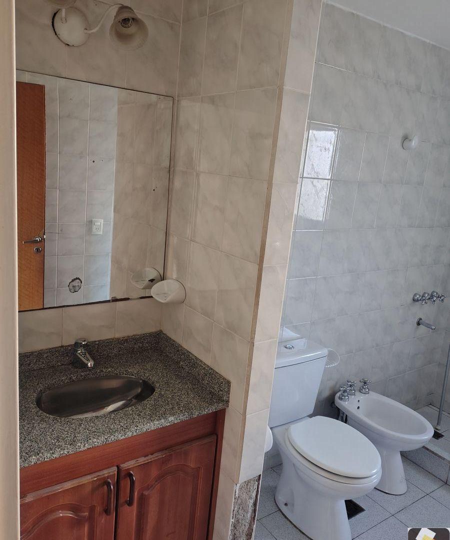 Foto de Casa en alquiler c/ cochera en Plottier, imagen 4