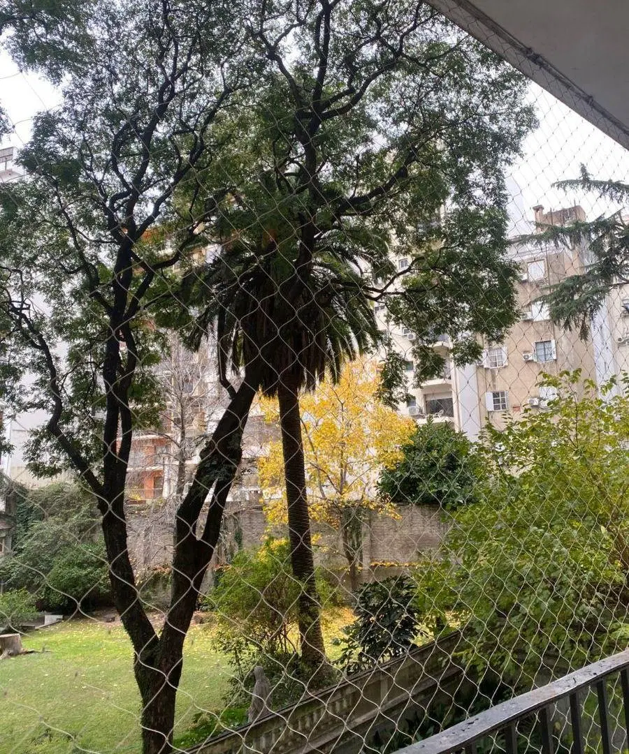 Piso de 152 mts ubicado en pleno Recoleta muy luminoso y con excelentes vistas a un Jardín 5