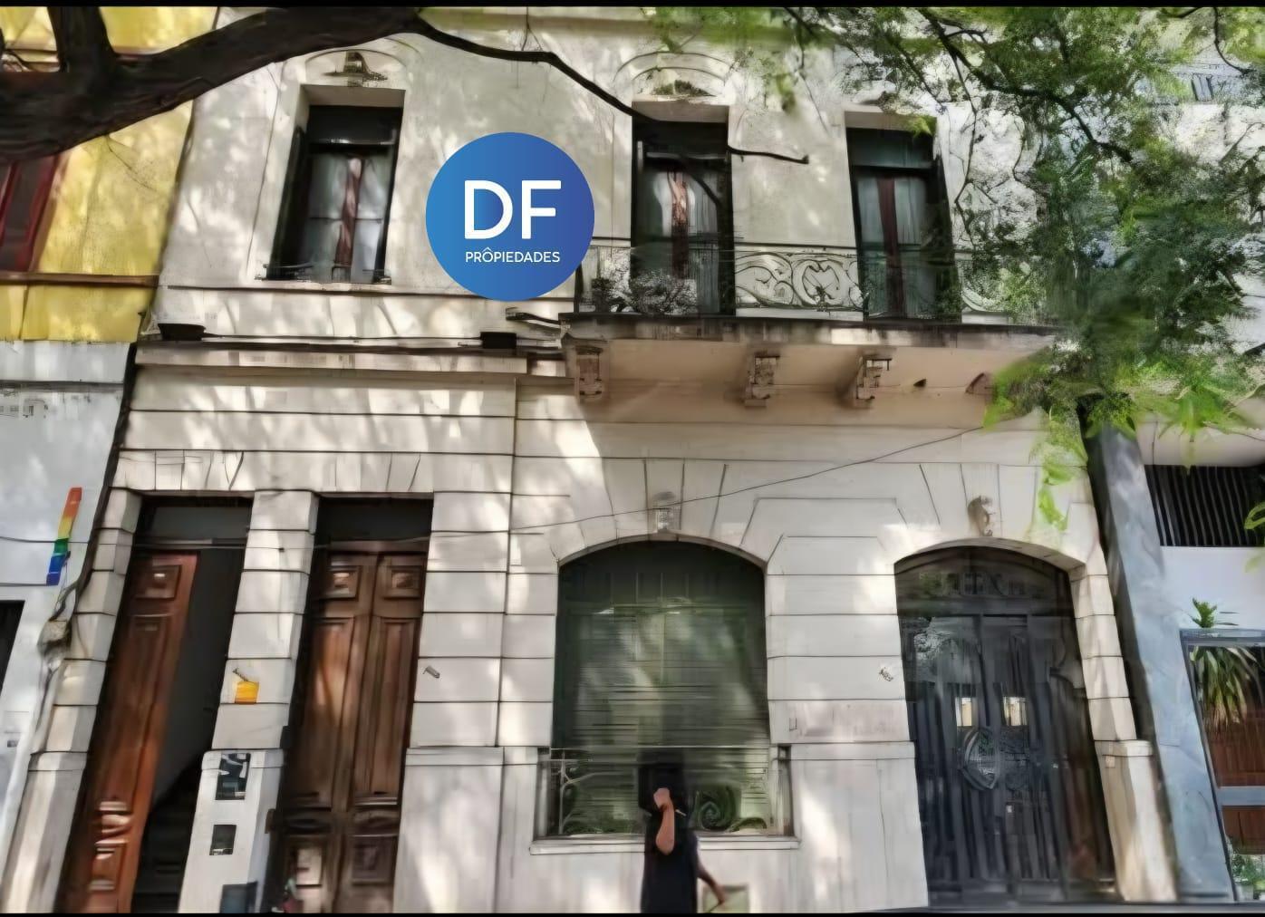 AV. Pellegrini al 800 - ESPECTACULAR PLANTA ALTA 341 M2 EXCLUSIVOS -