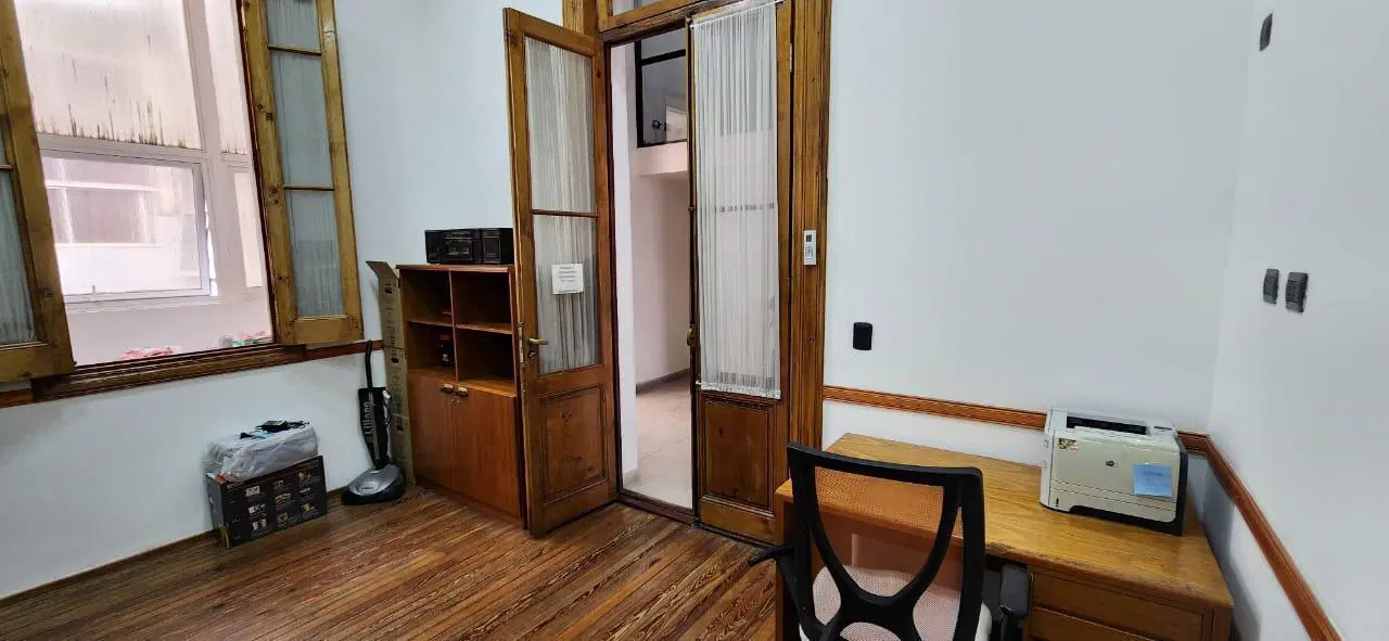 AV. Pellegrini al 800 - ESPECTACULAR PLANTA ALTA 341 M2 EXCLUSIVOS - 2
