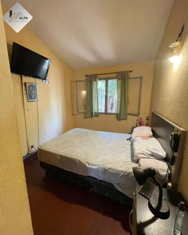 CASA EN VENTA (BARRIO YACYRETA) 4