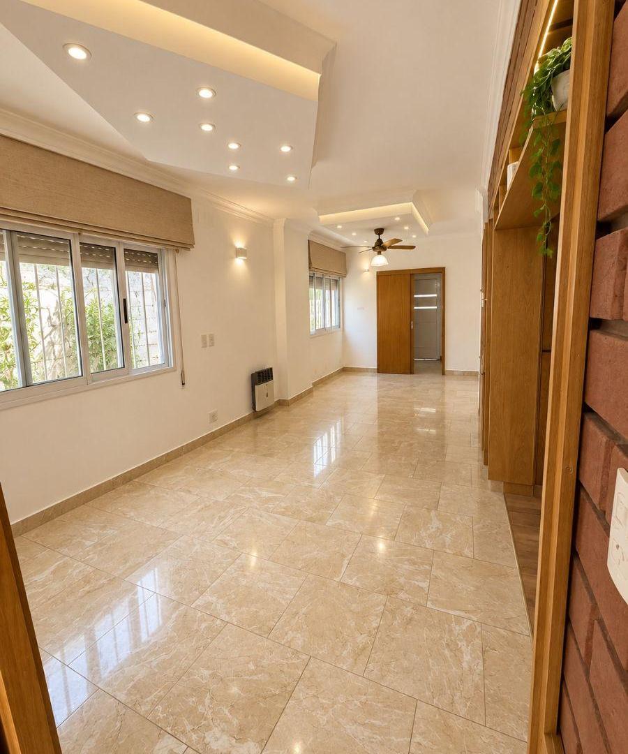 Foto de Casa 3 dormitorios, venta, Sarmiento 200, piscina, galerías, cerca del, imagen 1