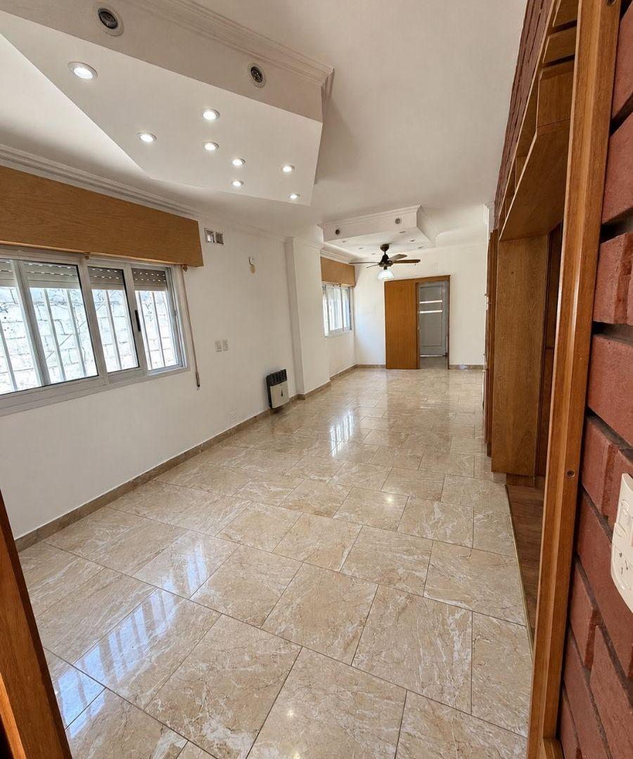 Foto de Casa 3 dormitorios, venta, Sarmiento 200, piscina, galerías, cerca del, imagen 3