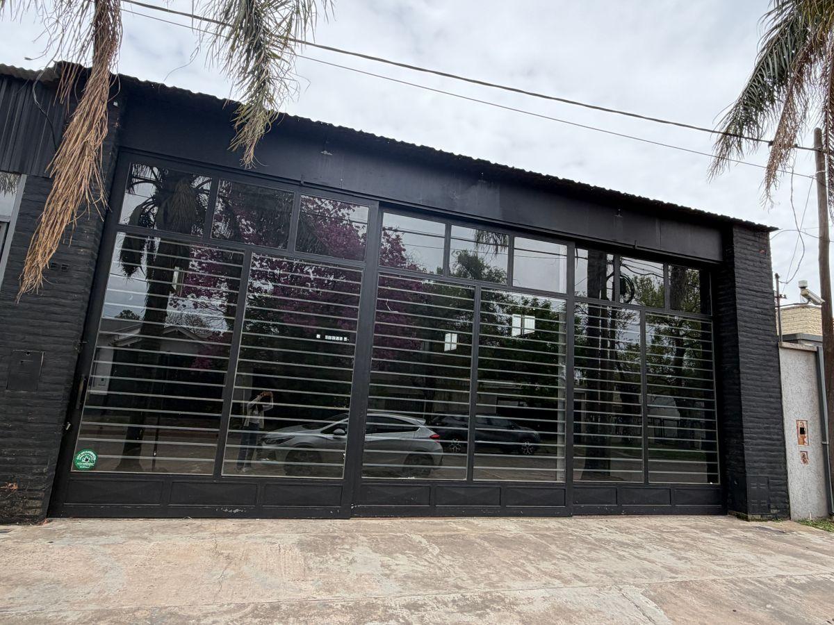 Foto de Alquiler local comercial 270 m² con entrepiso. Pte. Perón 1492, Funes., imagen 1