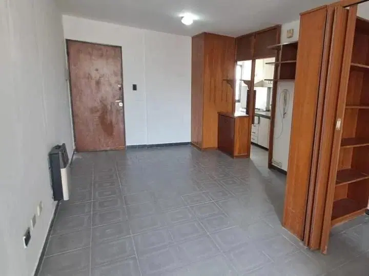 DEPTO 1 DORMITORIO - BALCON - S. DEL ESTERO N° 38 - B° CENTRO 2