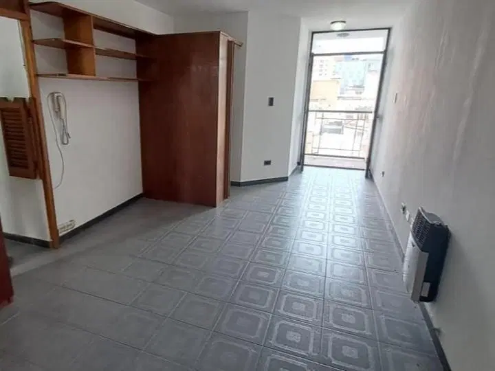 DEPTO 1 DORMITORIO - BALCON - S. DEL ESTERO N° 38 - B° CENTRO 4