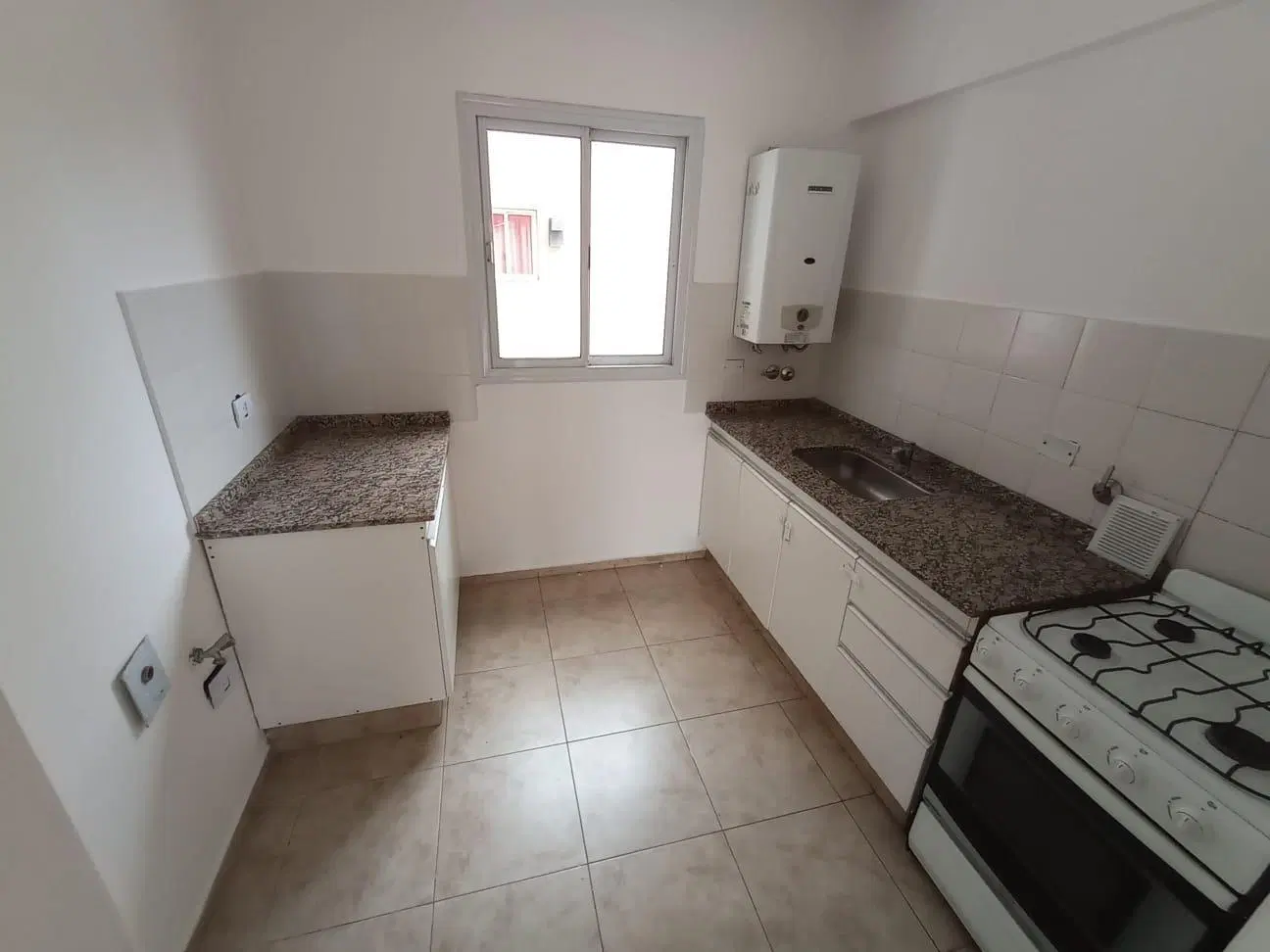 DEPTO 2 DORM + COCHERA - BALCON ASADOR - VIGILANCIA - B° MATIENZO 4