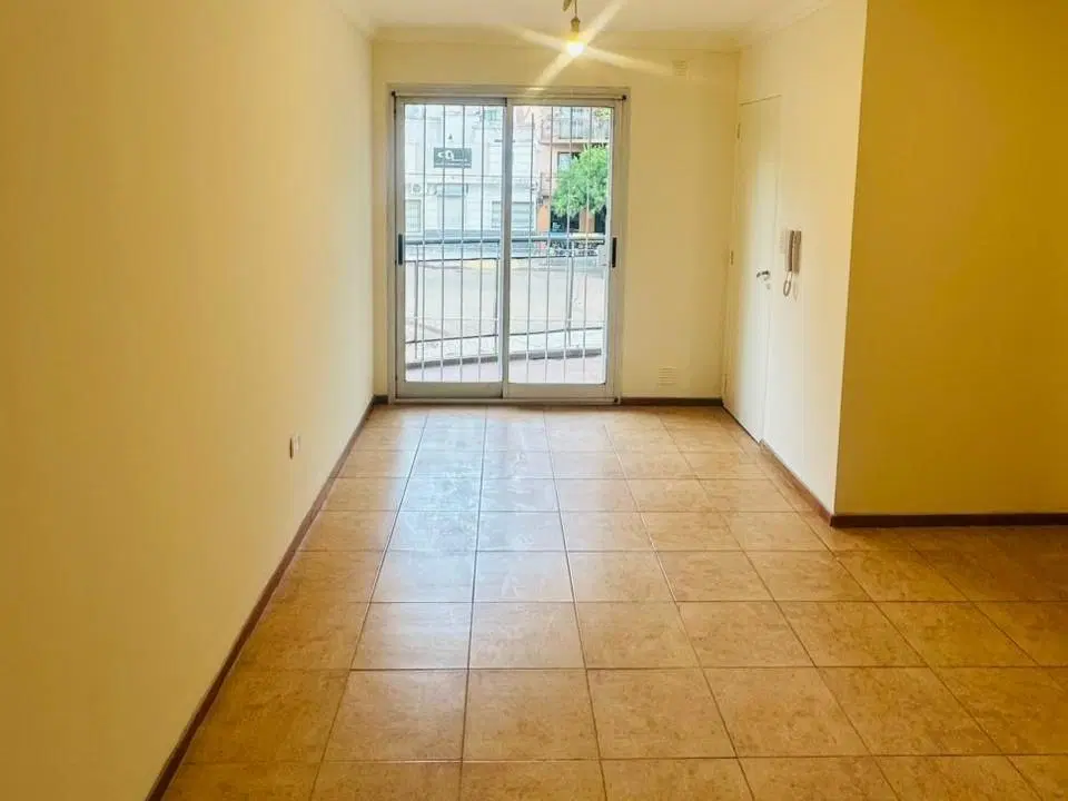 DEPTO 1 DORMITORIO - BALCON -  AV AMBROSIO OLMOS N° 900 - NVA CBA! 3