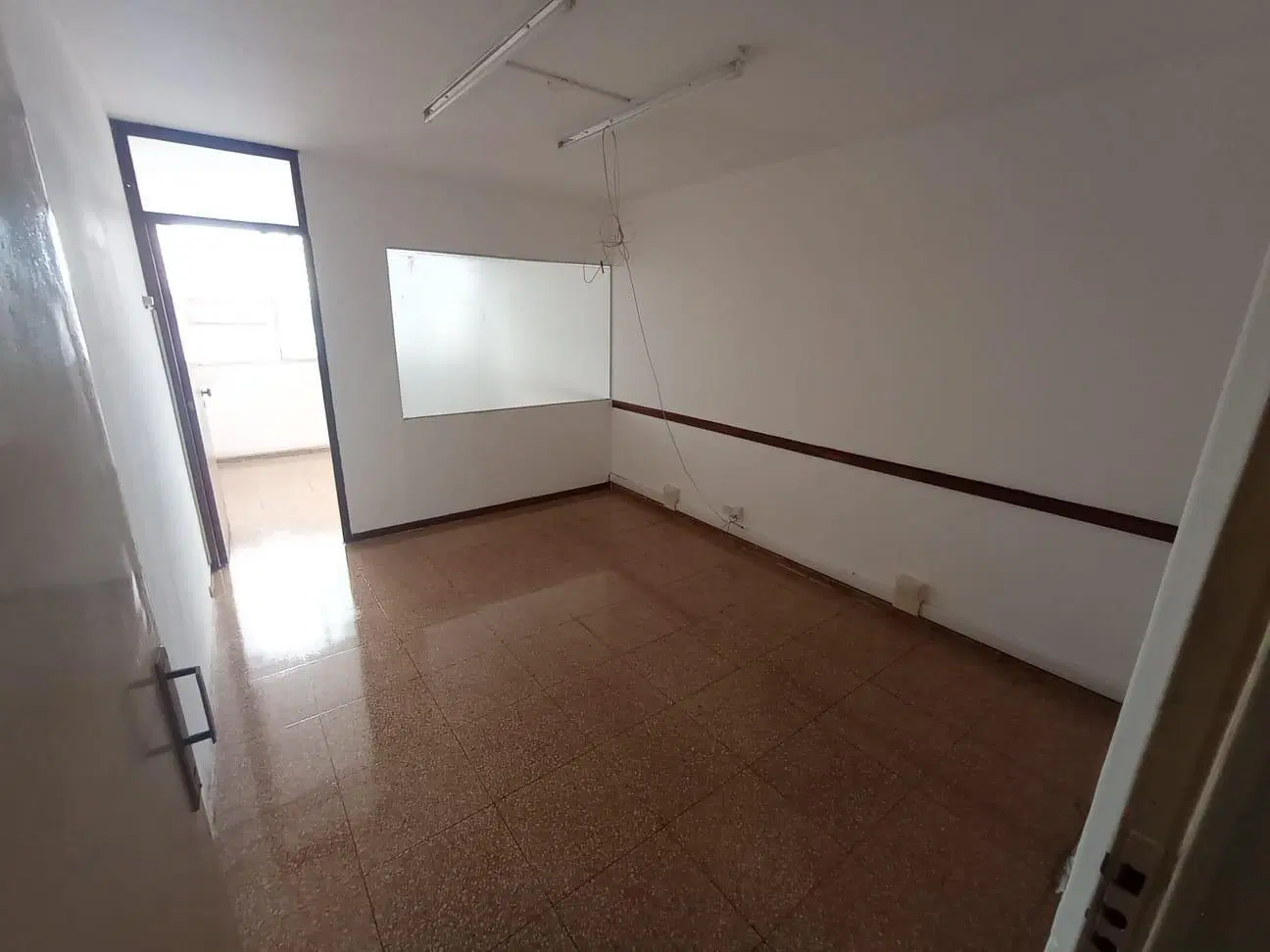 ALQUILER - OFICINA + PRIVADO - ITUZAINGO N° 94 - B° CENTRO 4