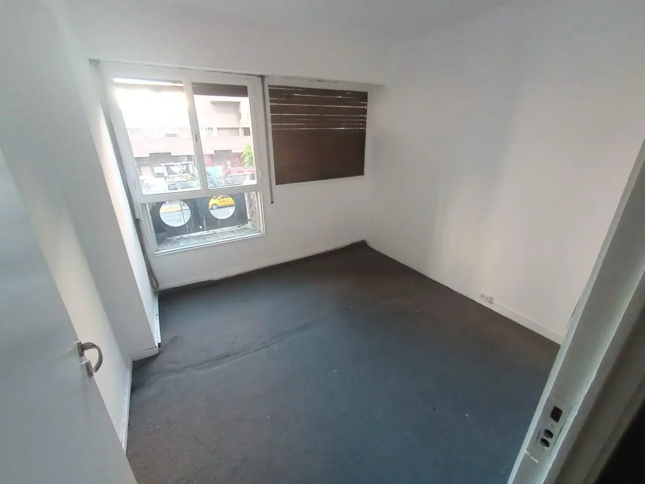 OFICINA 140 M² - PLANTA LIBRE - 2 PRIVADOS - SALA DE REUNIONES 2