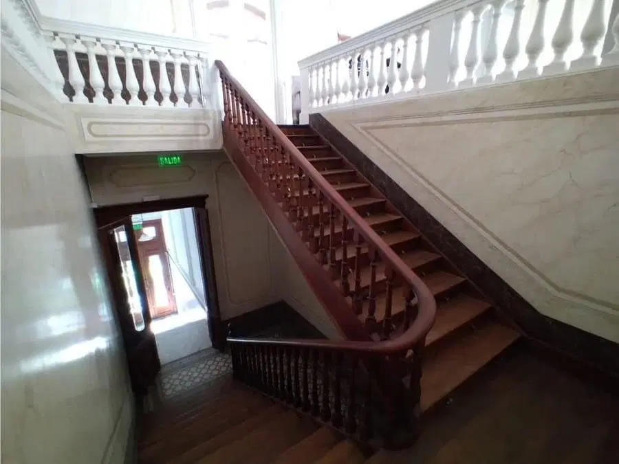 CASONA COLONIAL REMODELADA – USO COMERCIAL – +12 AMBIENTES – B° CENTRO 3