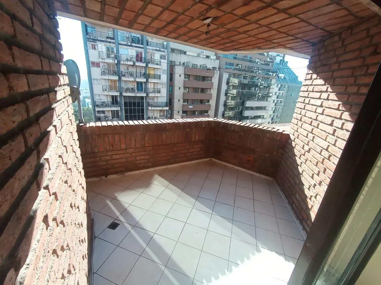 DEPTO 1 DORMITORIO - AMPLIO BALCON EXTERNO - BV ILLIA N° 620 1