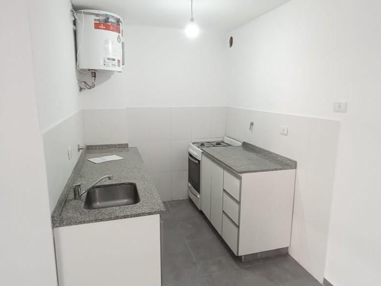 Foto de A MTS DE PARQUE LAS TEJAS - BALCON - 2 DORMITORIOS - ITUZAINGO 1278, imagen 2