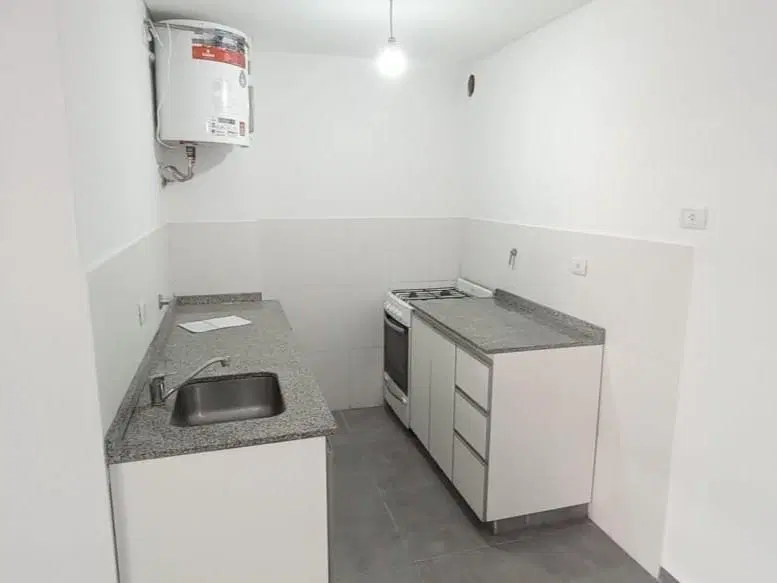 2 DORMITORIOS - A MTS DE PARQUE LAS TEJAS - BALCON - ITUZAINGO 1278 2
