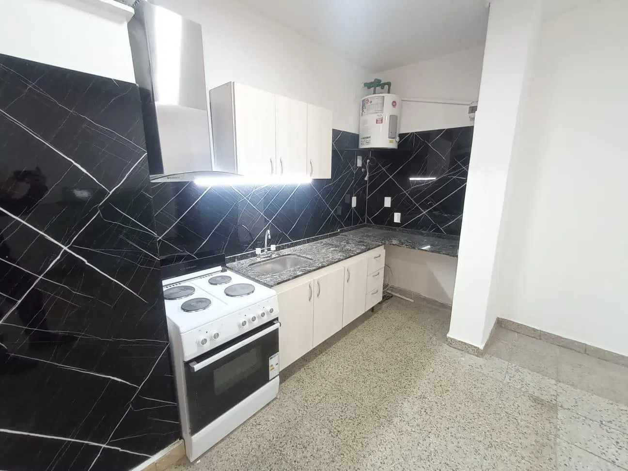 DEPTO 1 DORMITORIO - A ESTRENAR - 100 % ELECTRICO - ITUZAINGO N° 45 7