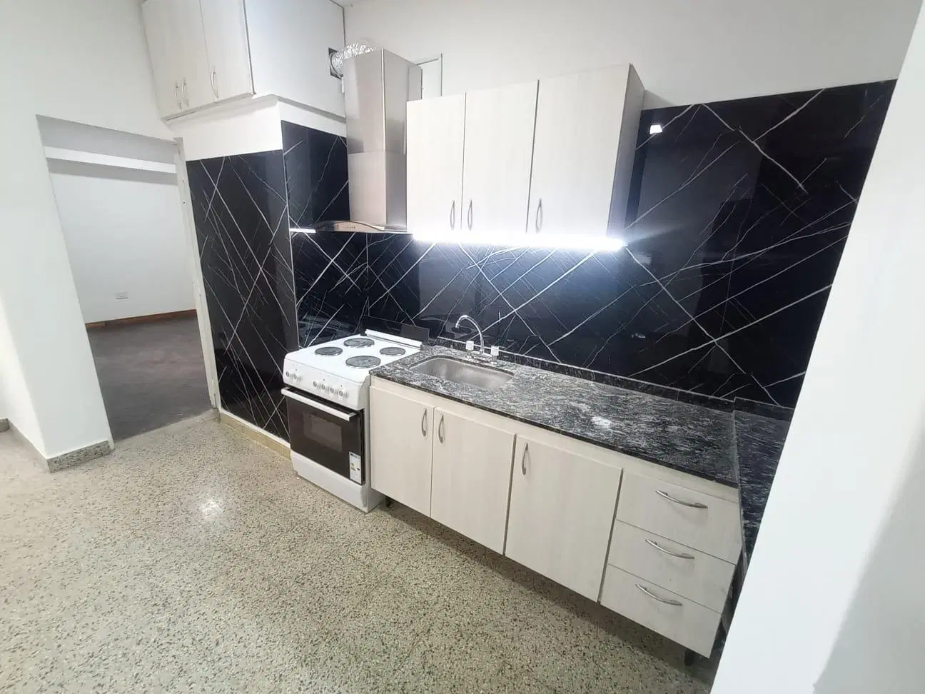 DEPTO 1 DORMITORIO - A ESTRENAR - 100 % ELECTRICO - ITUZAINGO N° 45 1