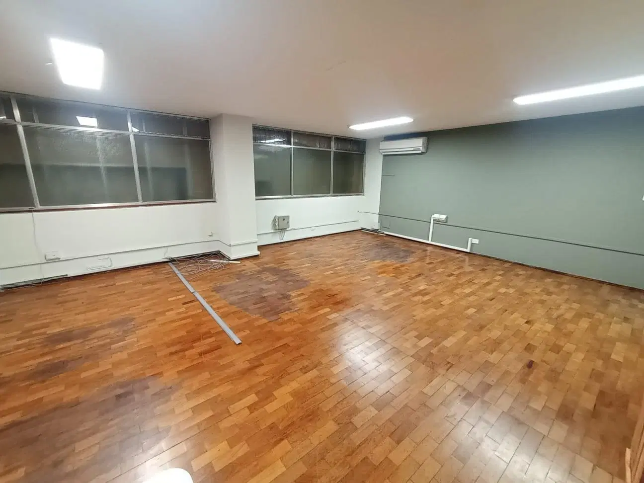 OFICINA 45 M2 .- EDIFICIO BOLSA DE COMERCIO - R. DE SANTA FE 231 3