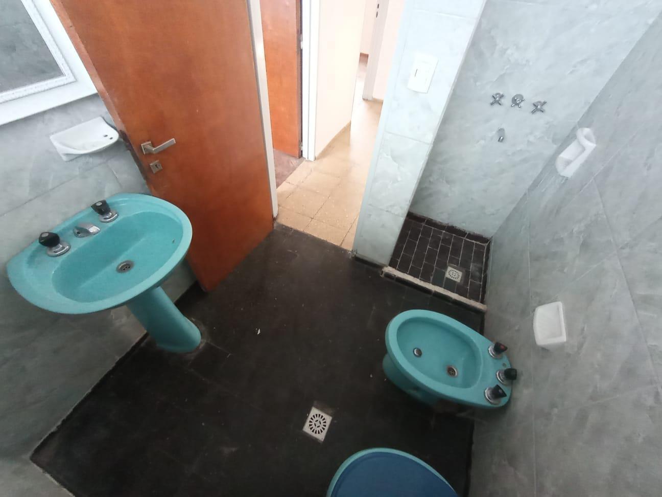 Foto de DEPARTAMETO 2 DORMITORIOS - ZONA CENTRAL DE POLICIA - AV COLON 1437, imagen 3