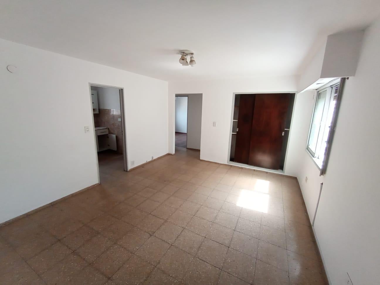 Foto de DEPARTAMETO 2 DORMITORIOS - ZONA CENTRAL DE POLICIA - AV COLON 1437, imagen 4