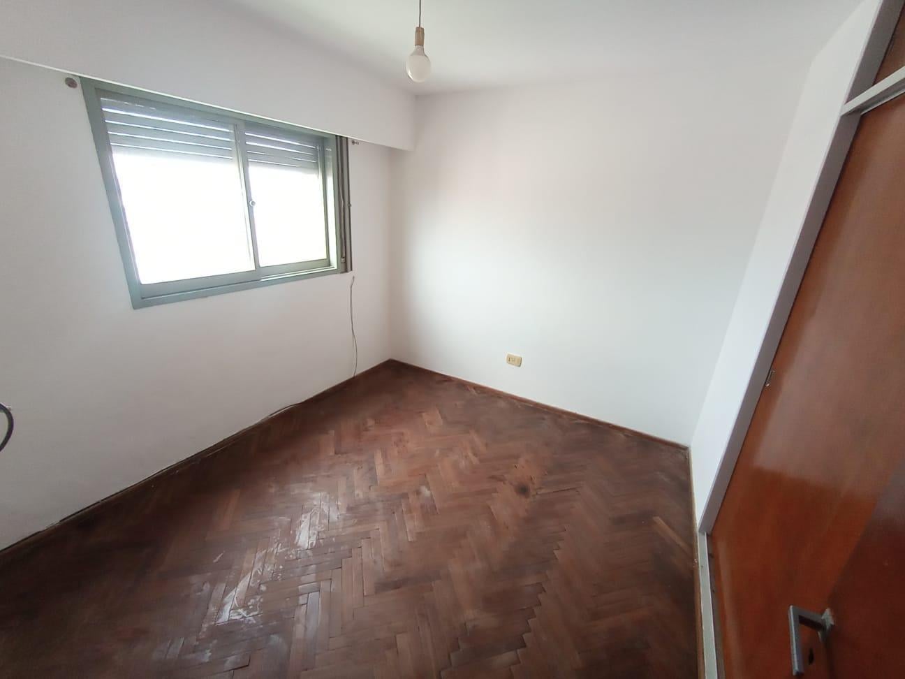 Foto de DEPARTAMETO 2 DORMITORIOS - ZONA CENTRAL DE POLICIA - AV COLON 1437, imagen 2
