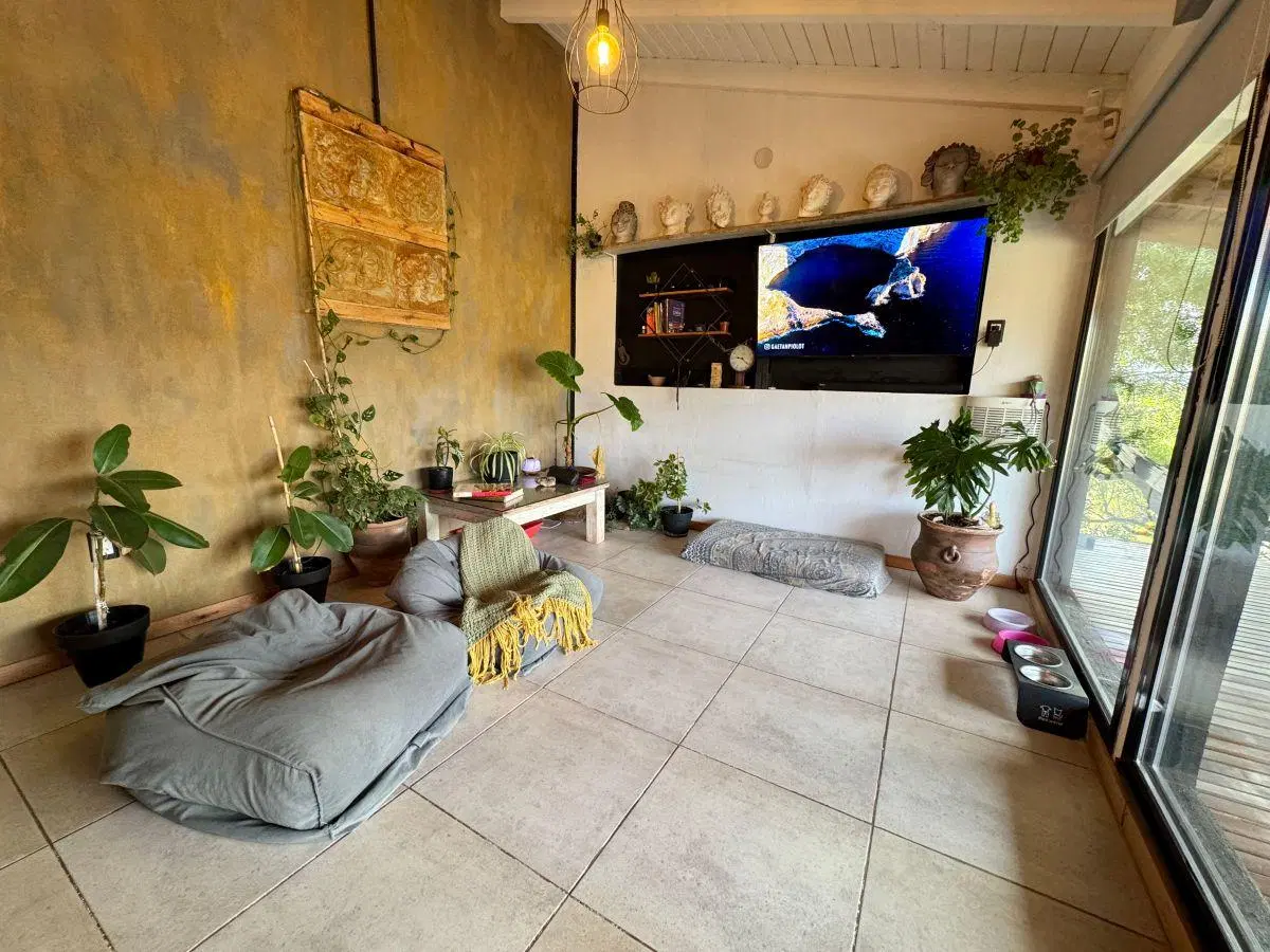 Casa de dormitorios más departamento en venta, en Molinari, Cosquín, a metros de nueva autovía 3