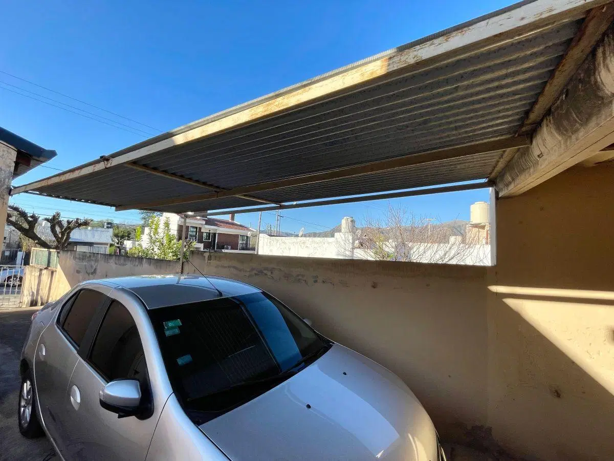 Casa con departamento en venta en Cosquín, cerca del centro y del río, terraza y vista a las sierras 4