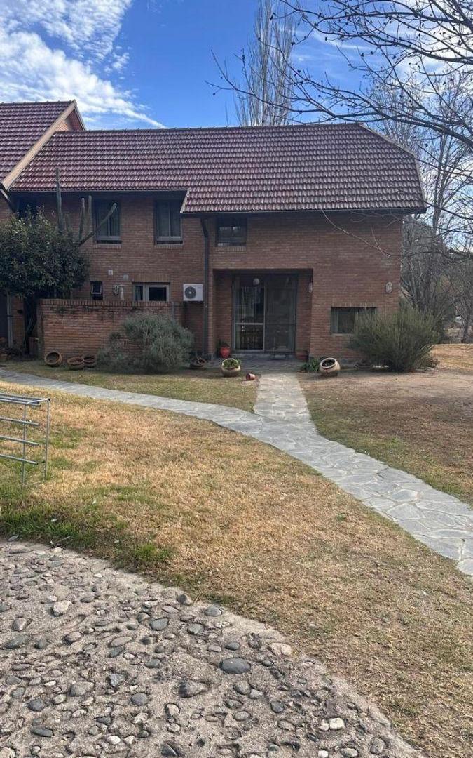 VENTA CASA COUNTRY NÁUTICO COSTA AZUL - VILLA CARLOS PAZ