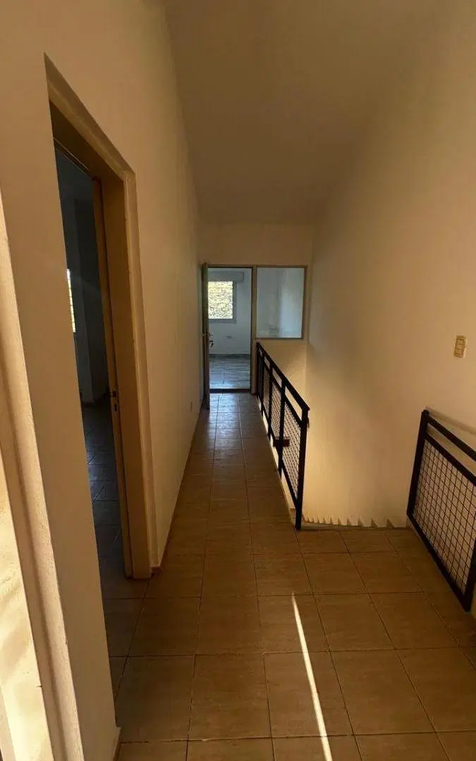 SE VENDE DUPLEX - 3 DORM. -2 BAÑOS - COCHERA - PATIO. 3