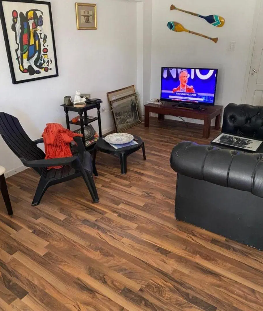 Casa de 3 dorm, 750m2 de terreno 15x50, galeria grande, a 5 cuadras del centro, gas nat, cloacas. 4