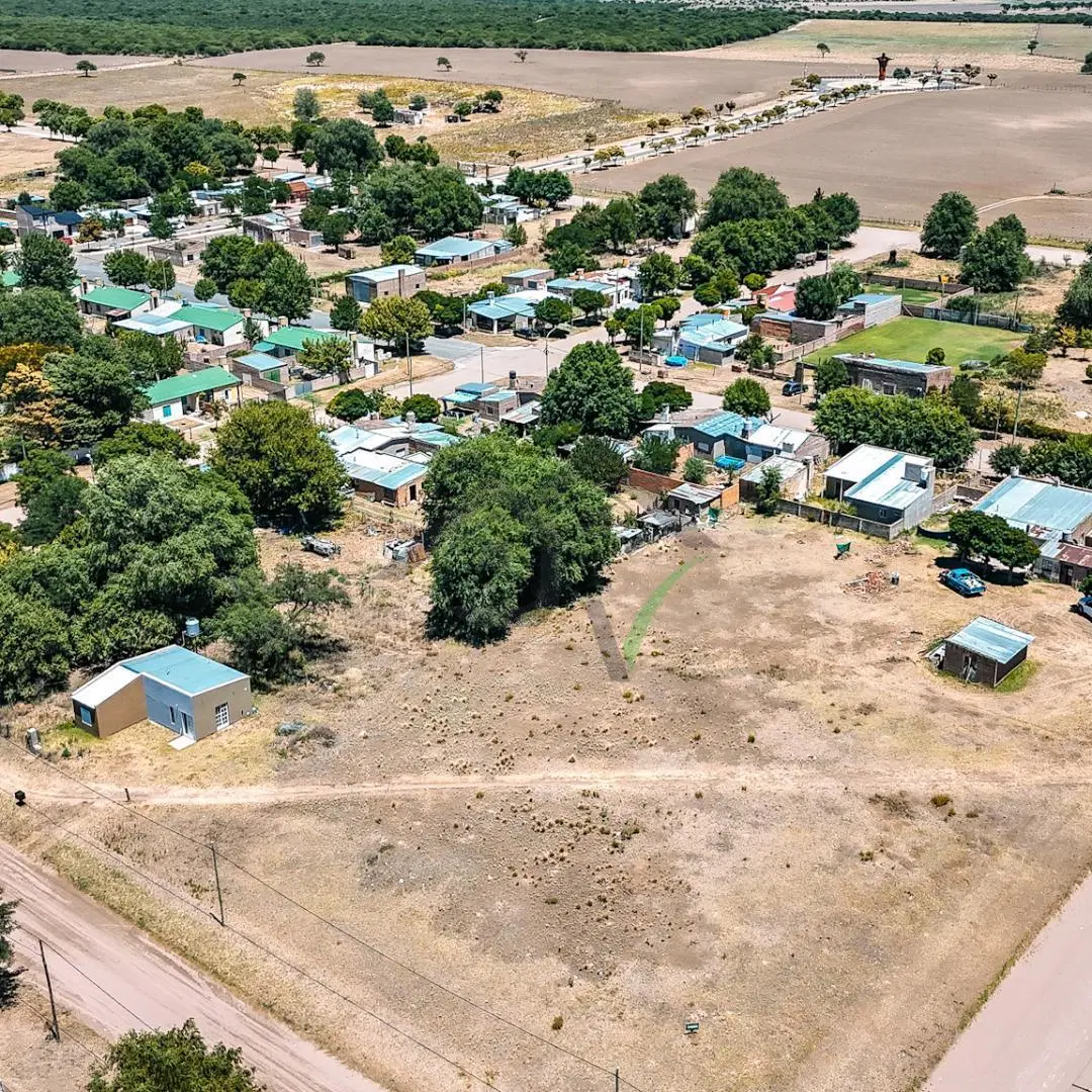 Amplio Terreno en Venta - Telén 4