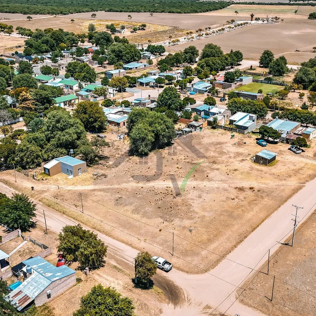 Amplio Terreno en Venta - Telén 2