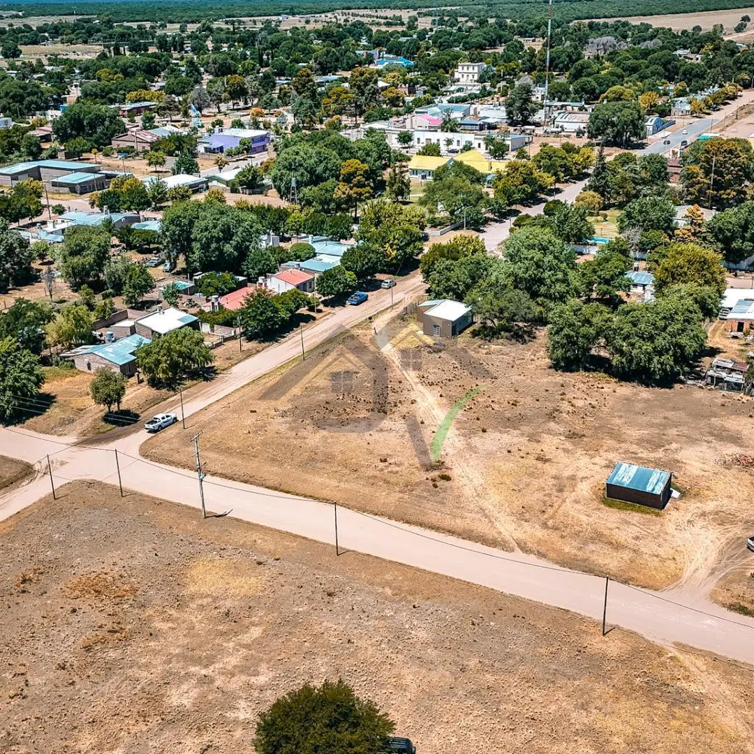 Amplio Terreno en Venta - Telén 5
