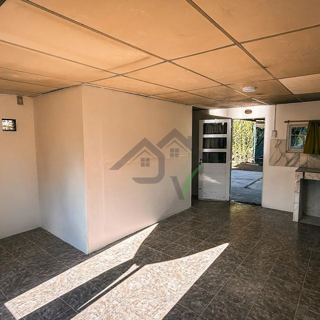 Propiedad centrica en Venta en Luan Toro 8