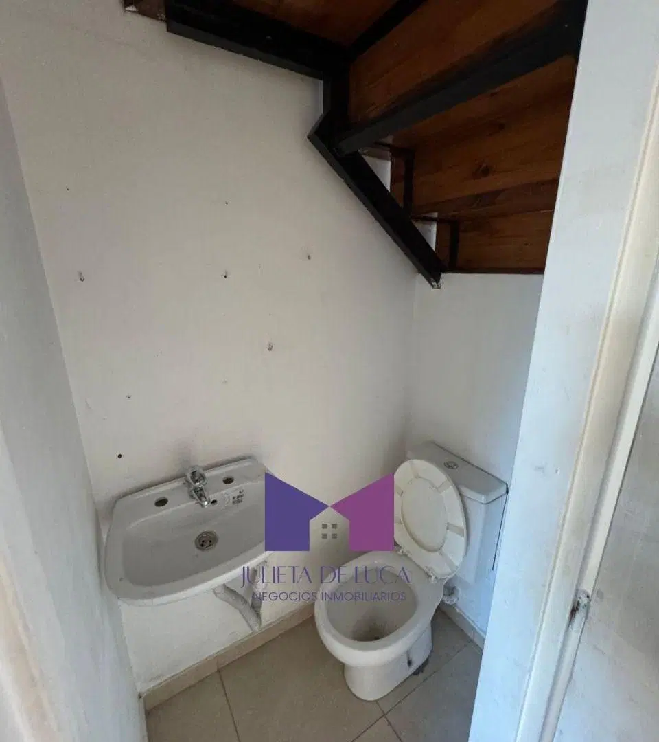 DEPTO. EN DUPLEX 3 AMB. C/BALCON - U$S 56.000.- 2