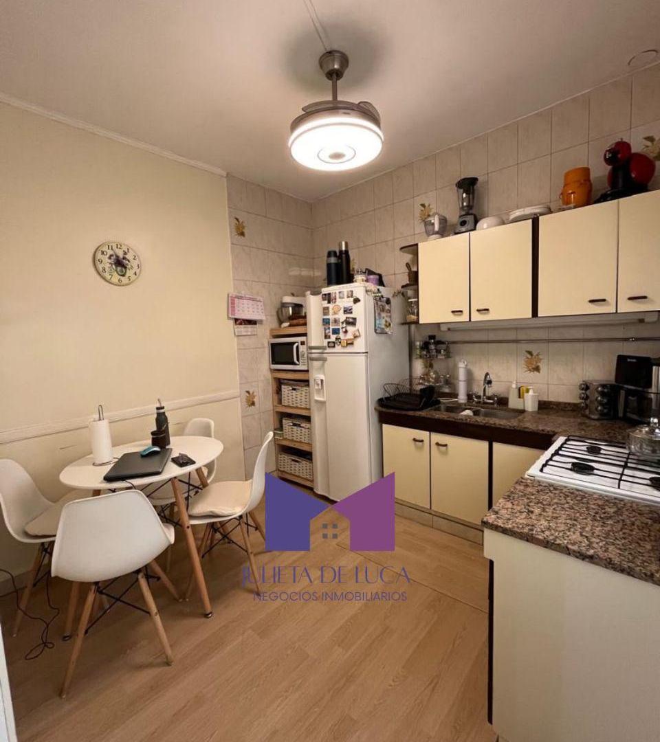 Foto de HERMOSO DUPLEX DE 4 AMB. C/ COCHERA, PATIO Y TERRAZA!, imagen 4