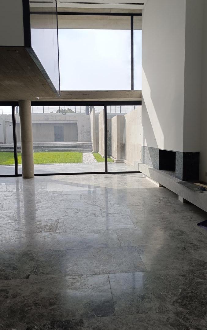 Foto de Venta de Unidad Premium en Barrio Parque, imagen 2