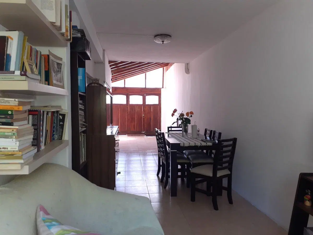 Impecable casa de 3 ambientes, excelente ubicación con parque y quincho 3