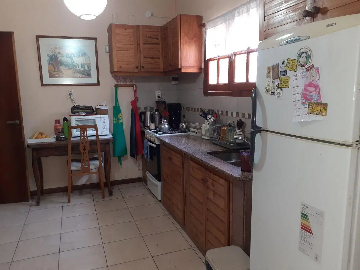Impecable casa de 3 ambientes, excelente ubicación con parque y quincho 4