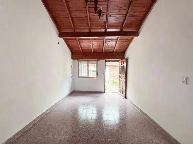 PH de 2 ambientes con patio y cochera en excelente ubicación 1