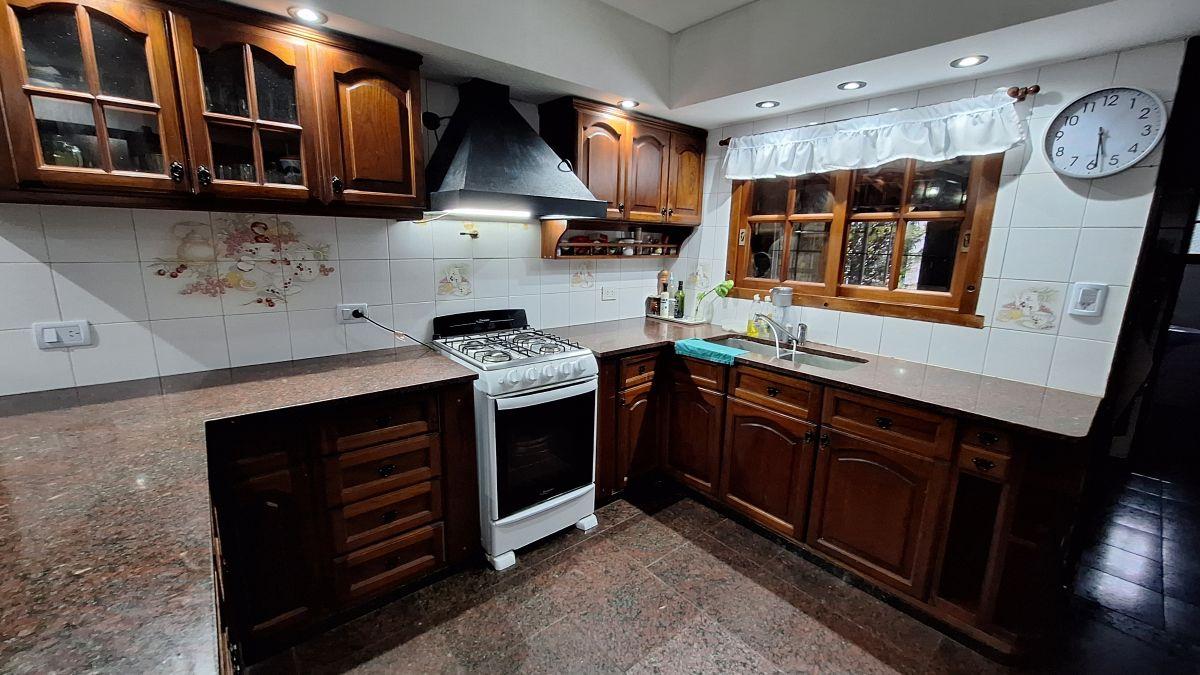 Foto de Chalet de 2 plantas en venta — Villa Ariza, Ituzaingó Norte, imagen 5