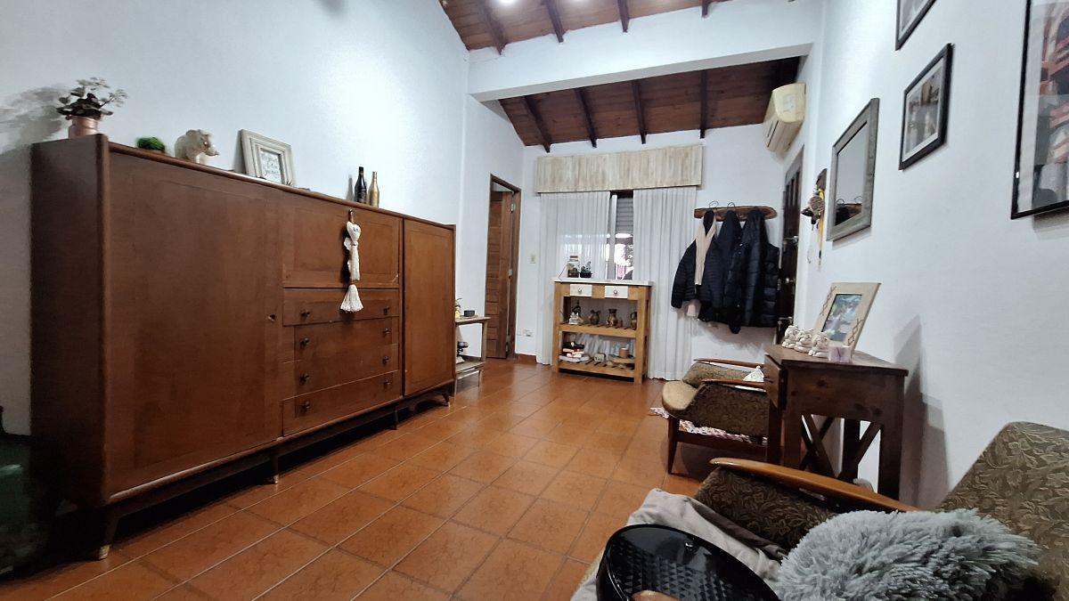 Foto de Chalet en venta — Villa Udaondo, Ituzaingó, imagen 1