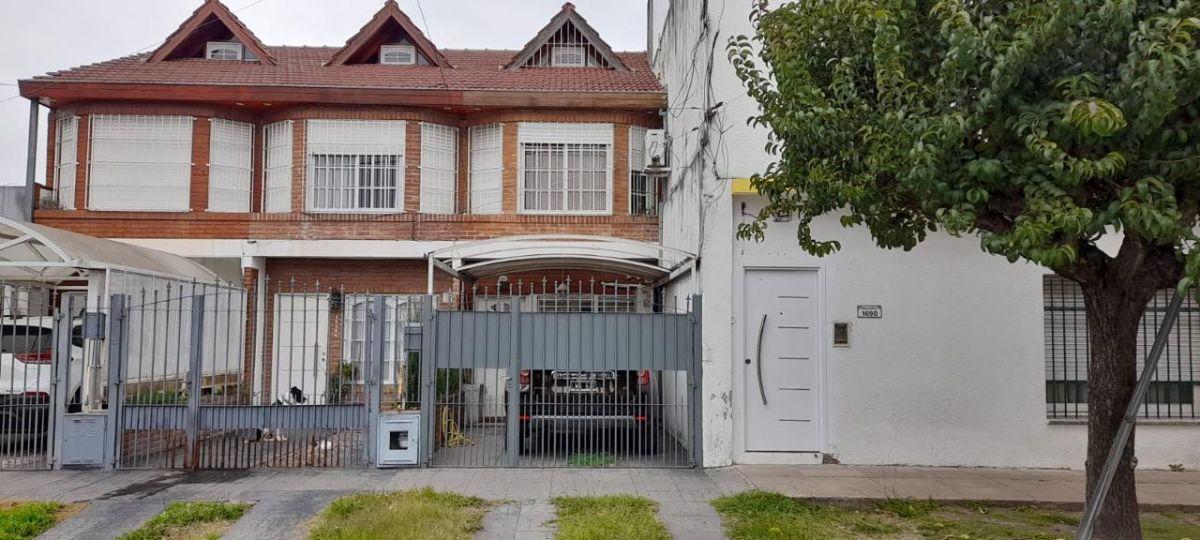 Foto de Dúplex de 3 ambientes Apto Crédito en excelente estado, imagen 2