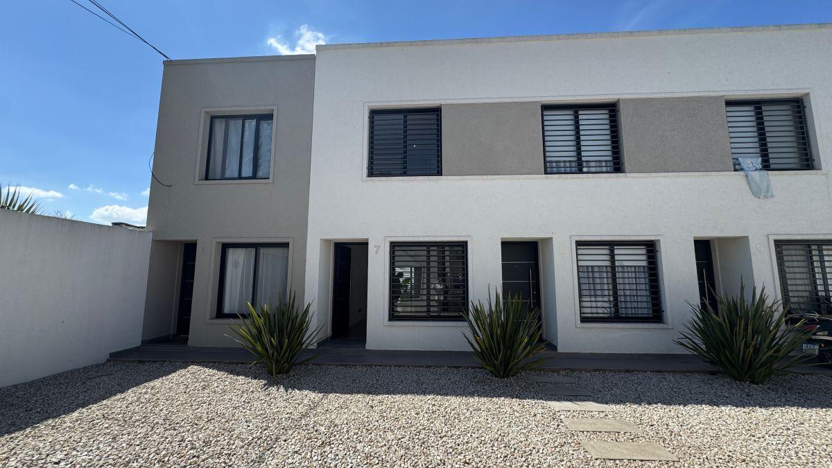 Foto de Dúplex en Condominio Cerrado – Ituzaingó Norte, imagen 3